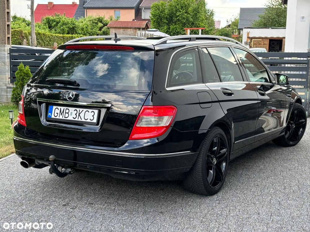 Mercedes-Benz C-Class 2009 photo 3