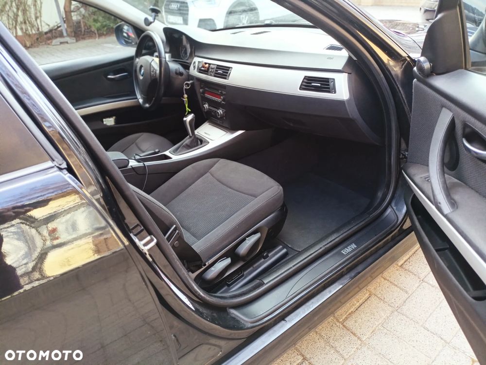 BMW Seria 3 320i Edition Exclusive - 9