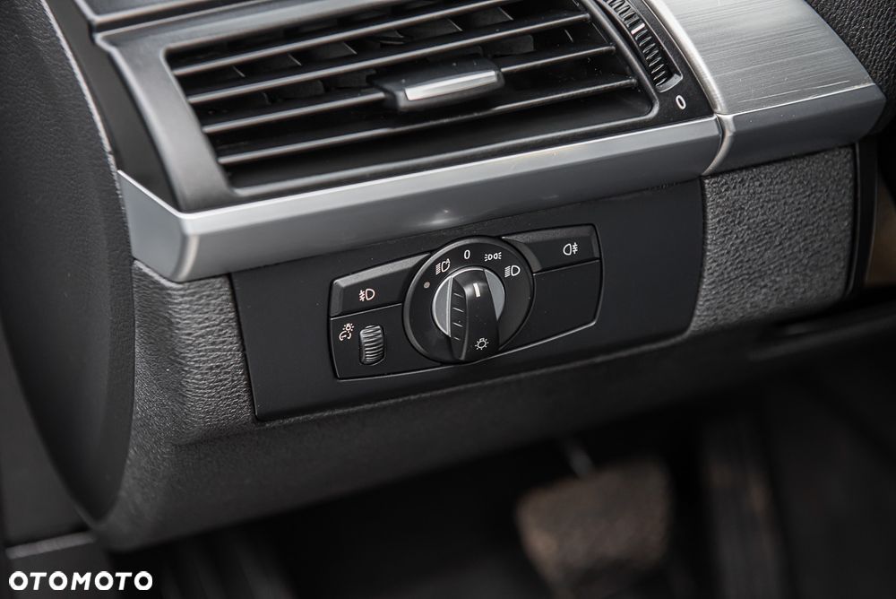 BMW X5 xDrive40d - 16