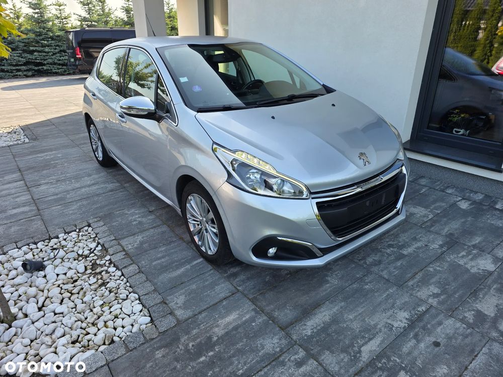 Peugeot 208 PureTech 110 Stop & Start EAT6 Allure - 6