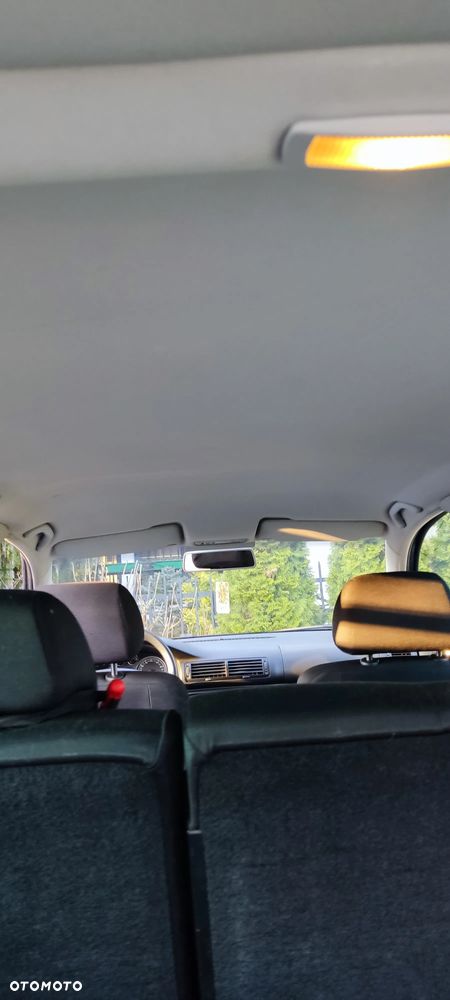 Volkswagen Passat 1.6 Basis - 18