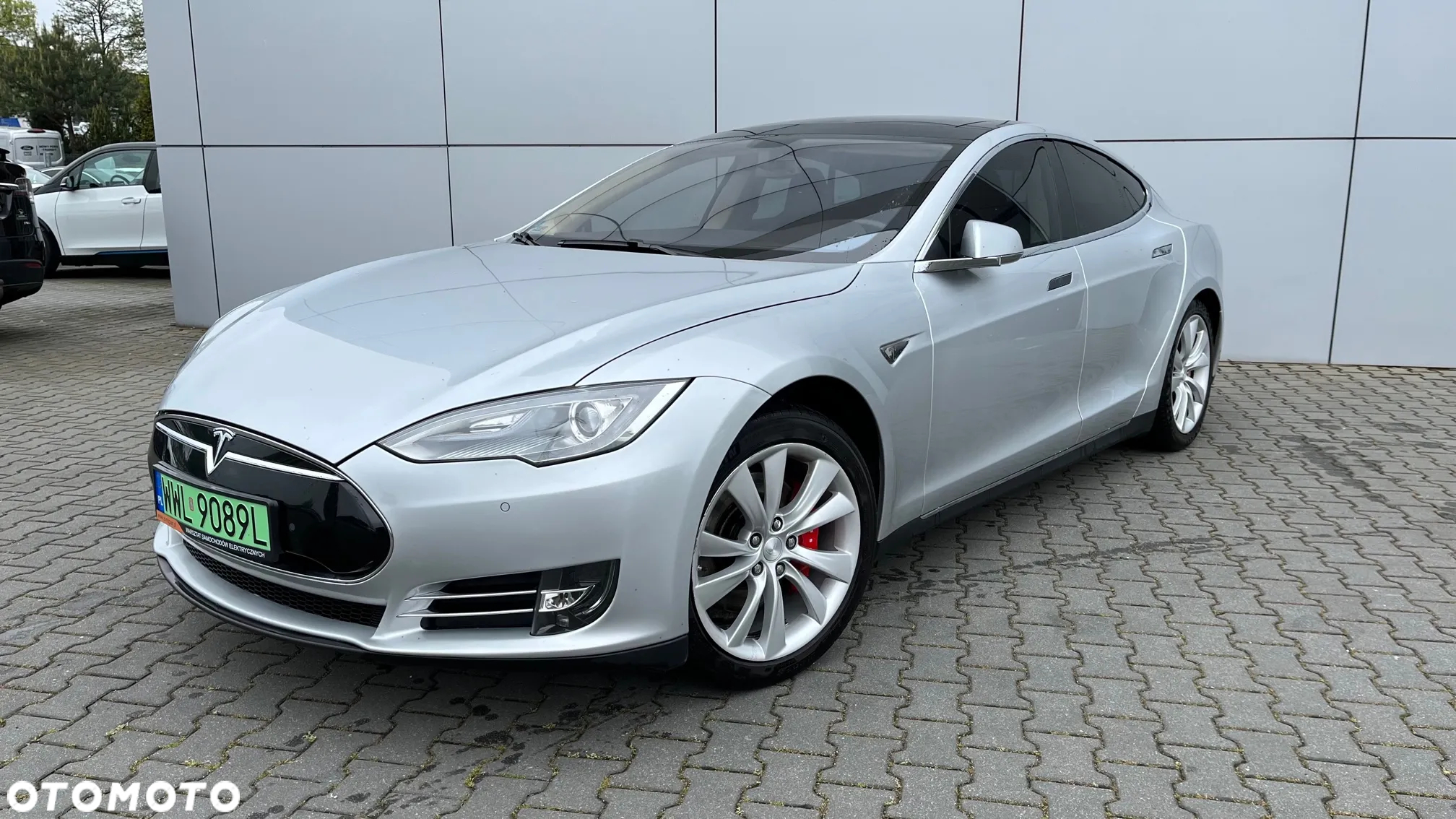 Tesla Model S D - 2