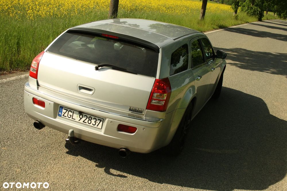 Chrysler 300C 5.7 V8 Hemi - 12