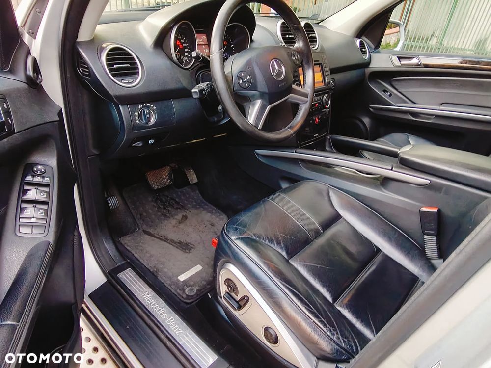 Mercedes-Benz ML - 14