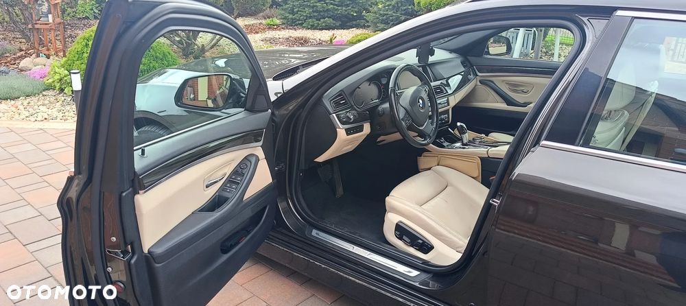 BMW Seria 5 520d Luxury Line - 4