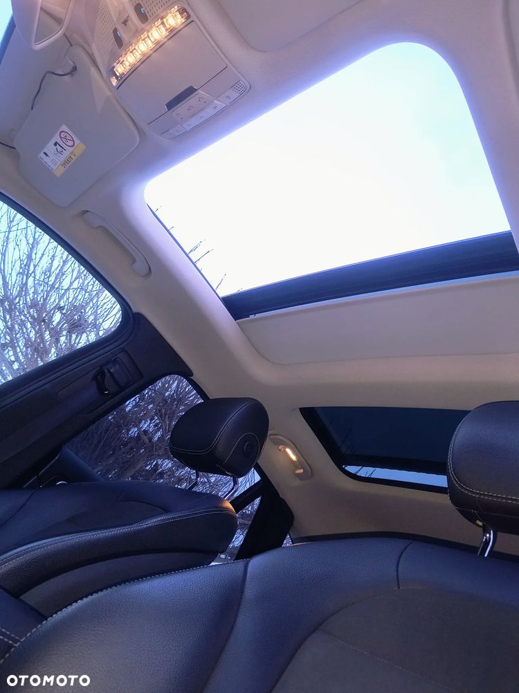 Mercedes-Benz GLC - 9