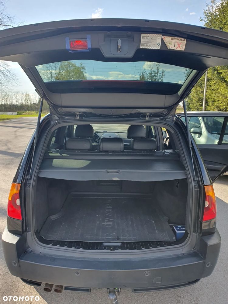 BMW X3 3.0i - 10