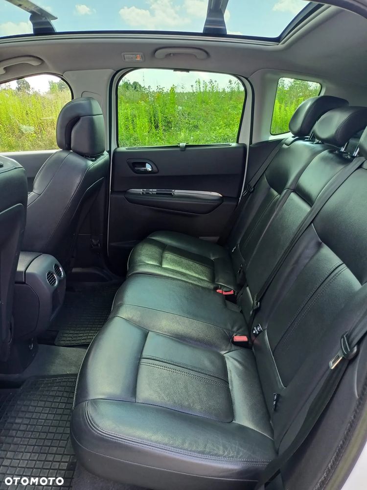 Peugeot 3008 2.0 HDi HYbrid4 - 4