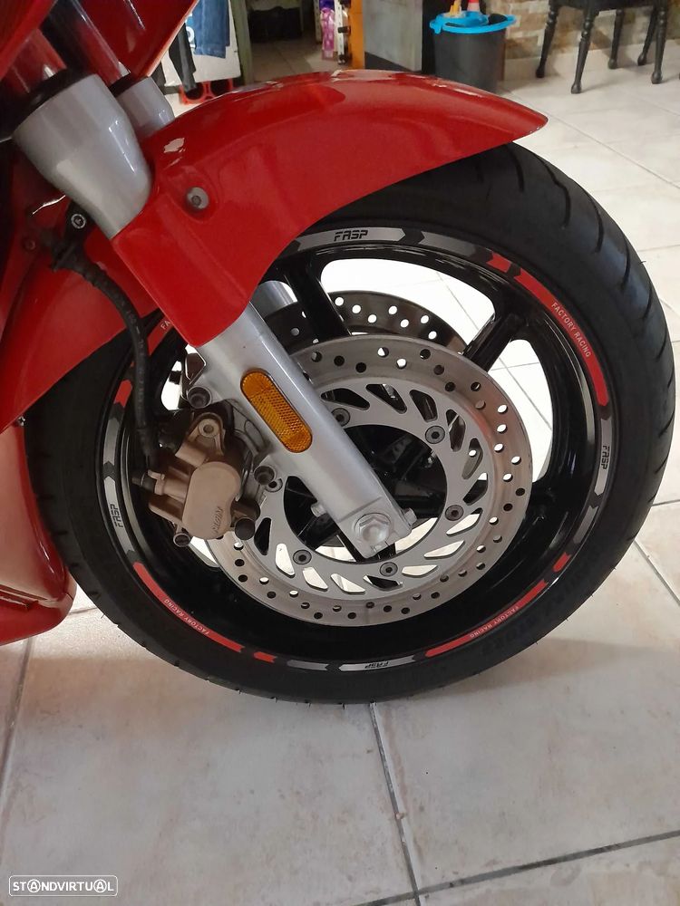 Honda VFR Classica nacional - 3