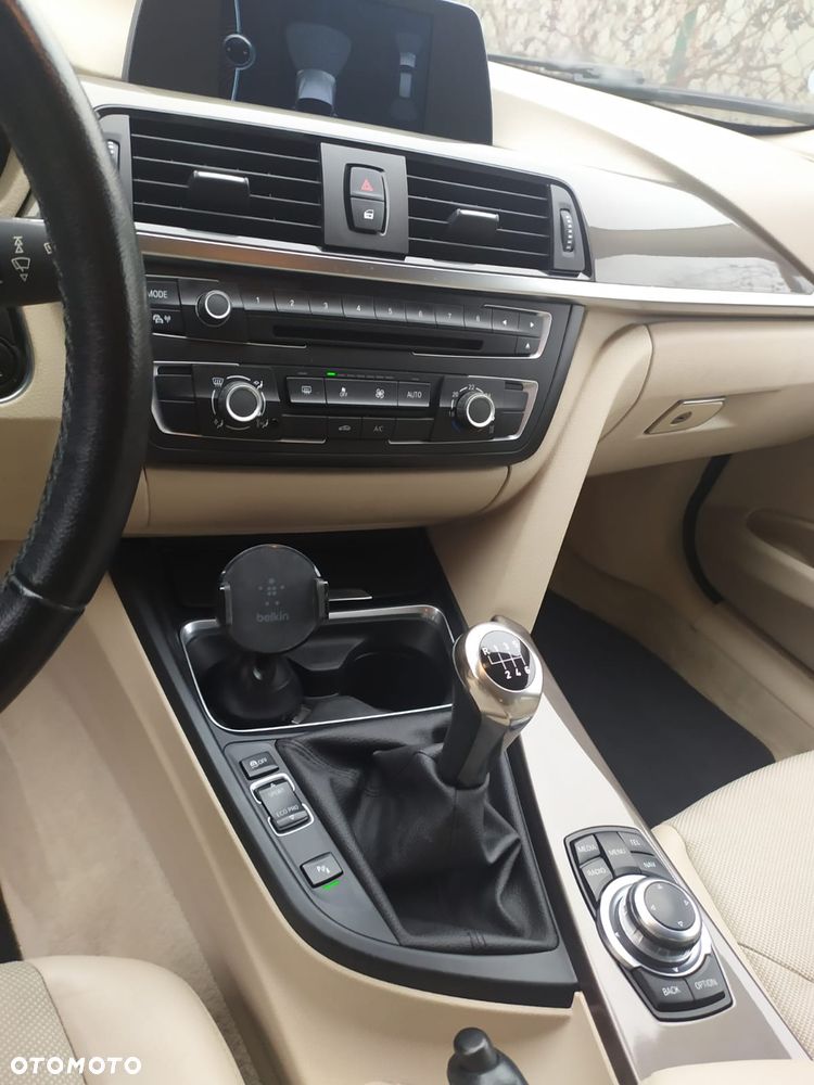 BMW Seria 3 316i Modern Line - 8