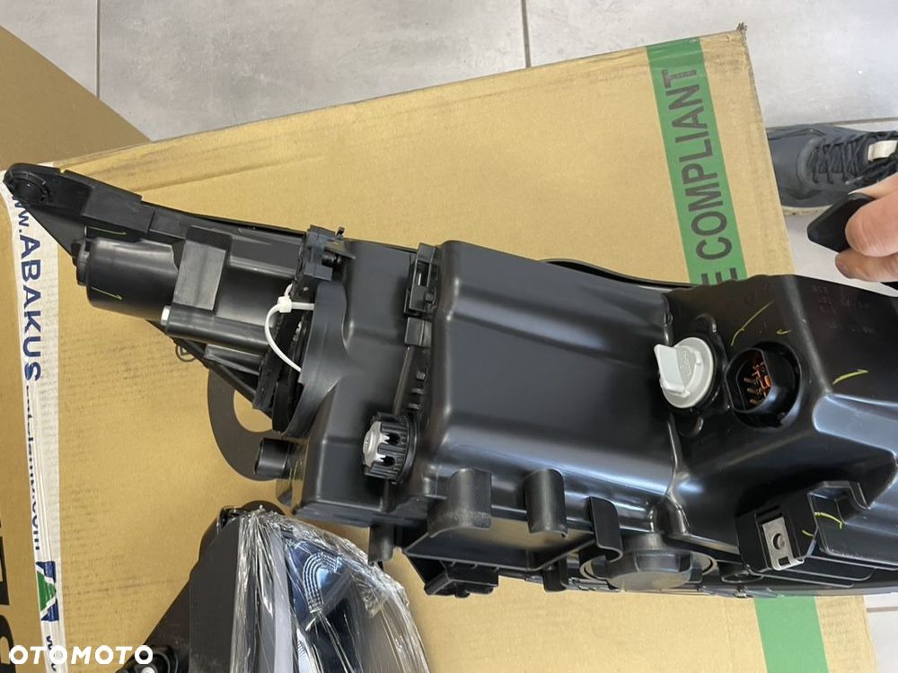 Hyundai IX35 lift Led reflektor przód nowy - 6