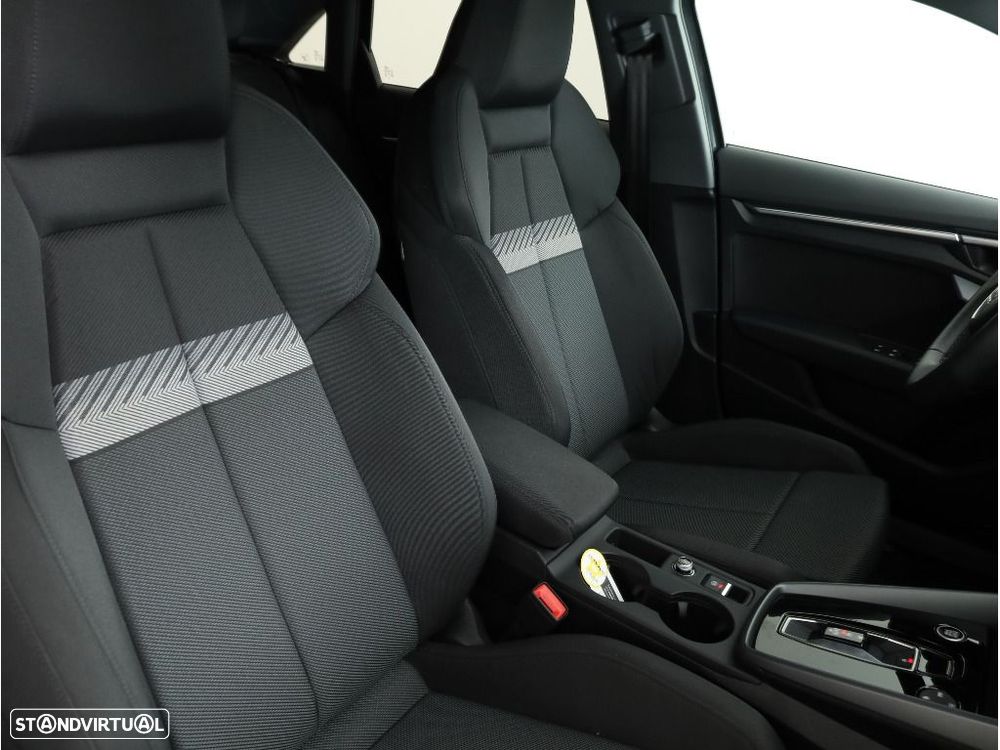 Audi A3 Limousine 30 TFSI Advanced S tronic - 16