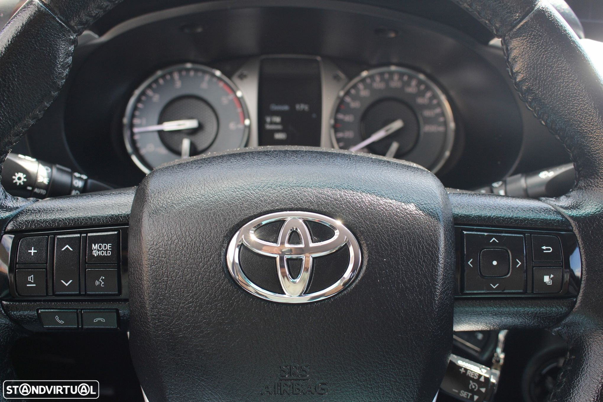 Toyota Hilux 2.4 D-4D 4WD Trial - 26