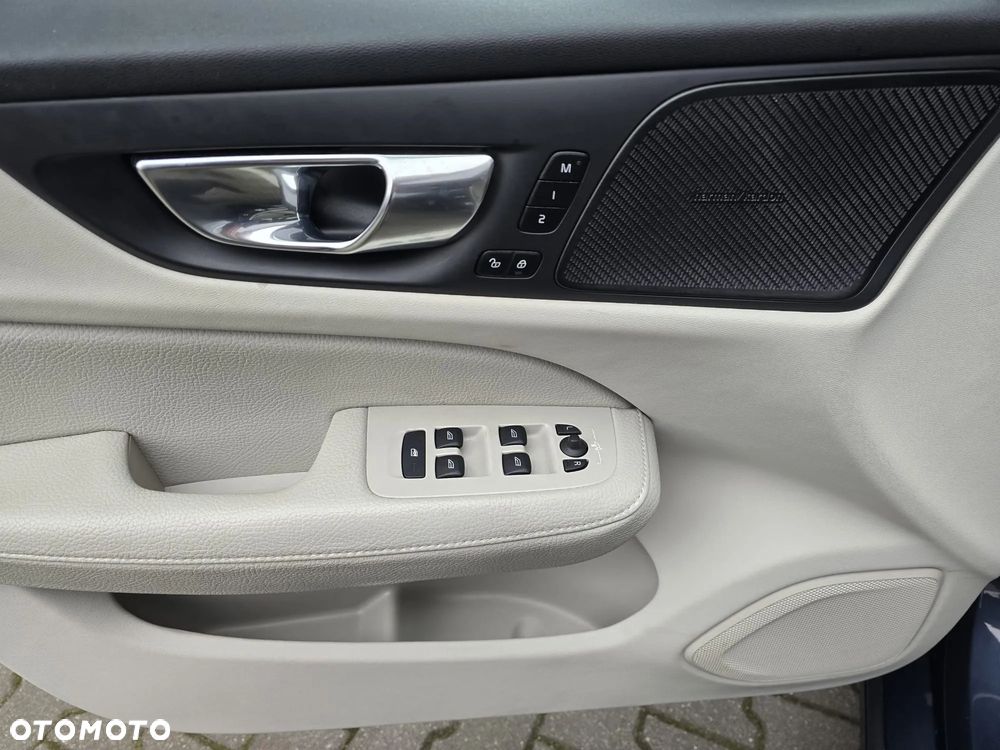 Volvo V60 T4 Geartronic R-Design - 13