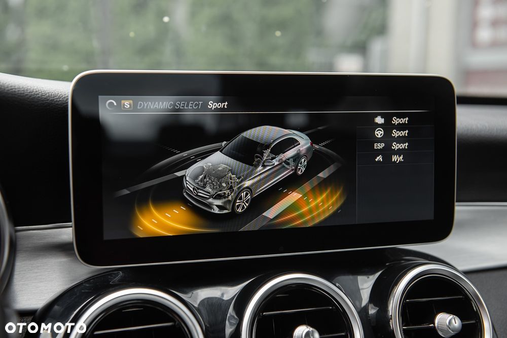 Mercedes-Benz Klasa C 300 e 4Matic 9G-TRONIC Edition Avantgarde - 25