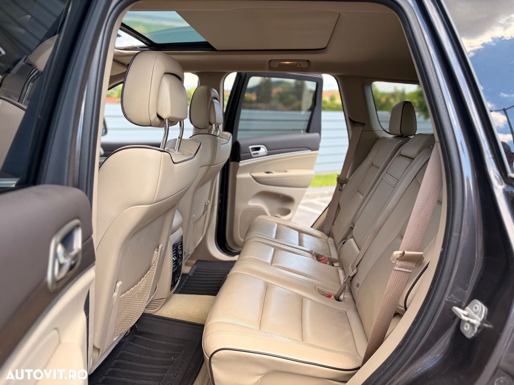 Jeep Grand Cherokee - 9