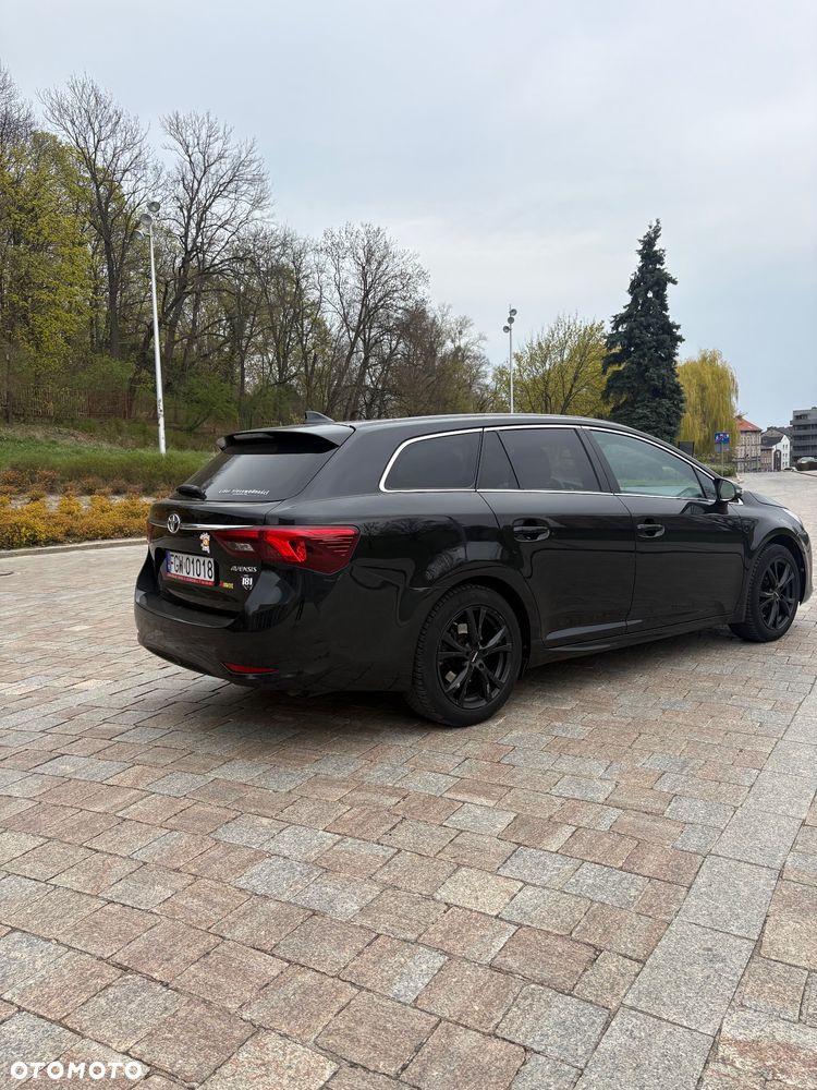 Toyota Avensis 1.8 Premium - 6
