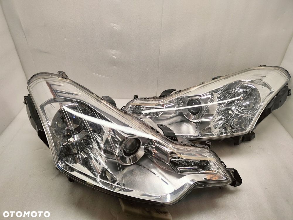 Citroen C-Crosser XENON KOMPLET LAMP PRZEDNICH - 1