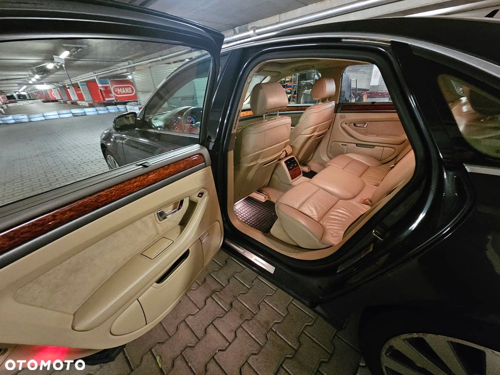 Audi A8 4.2 Quattro - 4