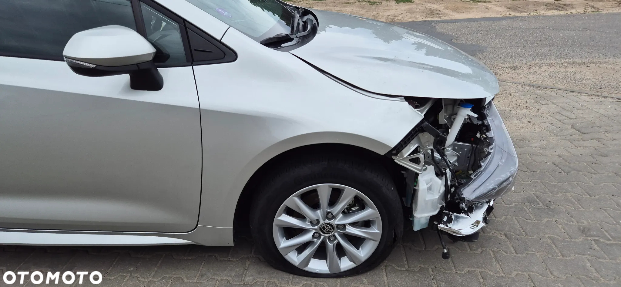 Toyota Corolla 1.8 Hybrid Active - 9