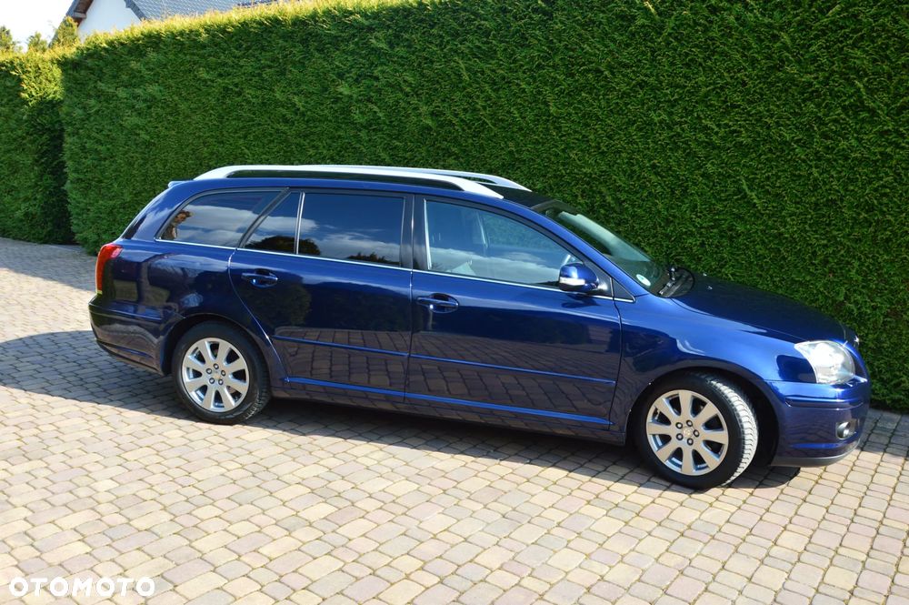 Toyota Avensis 1.8 VVT-i Sol - 3