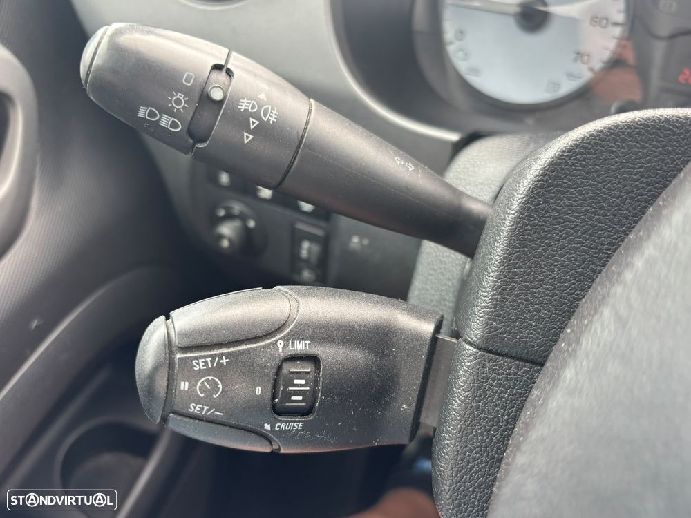 Citroën Berlingo 1.6 BlueHDi Feel Edition - 28