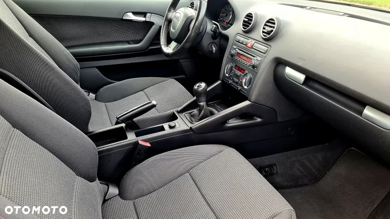 Audi A3 1.6 Attraction - 22