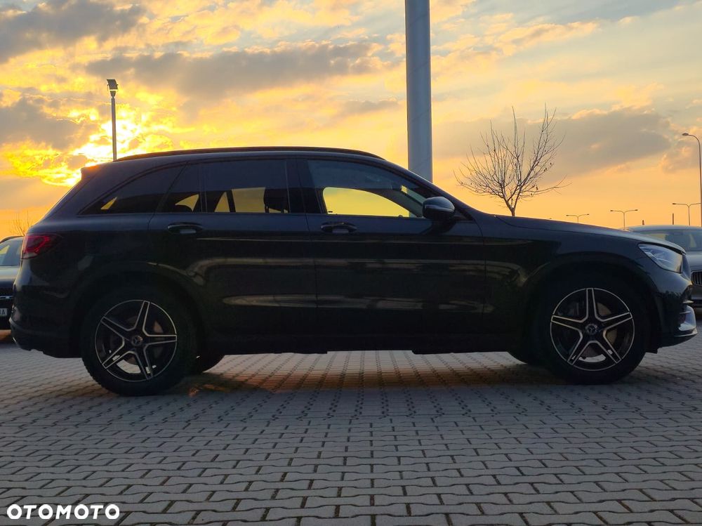 Mercedes-Benz GLC 200 d 4Matic 9G-TRONIC AMG Line - 5