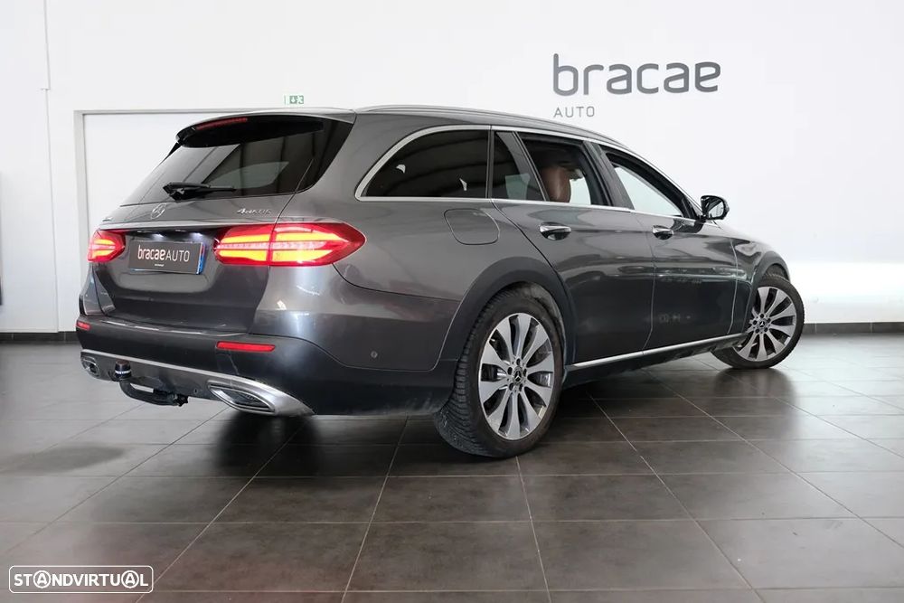 Mercedes-Benz E 220 d 4-Matic All Terrain Avantgarde - 7