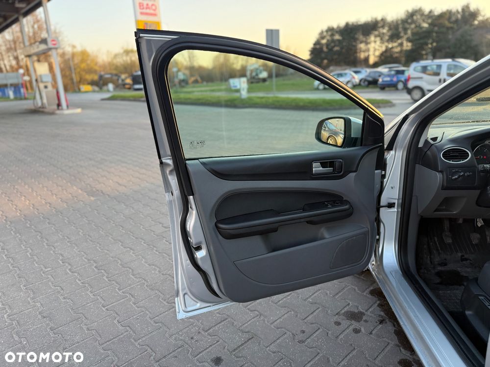 Ford Focus 1.6 TDCi DPF Style+ - 12