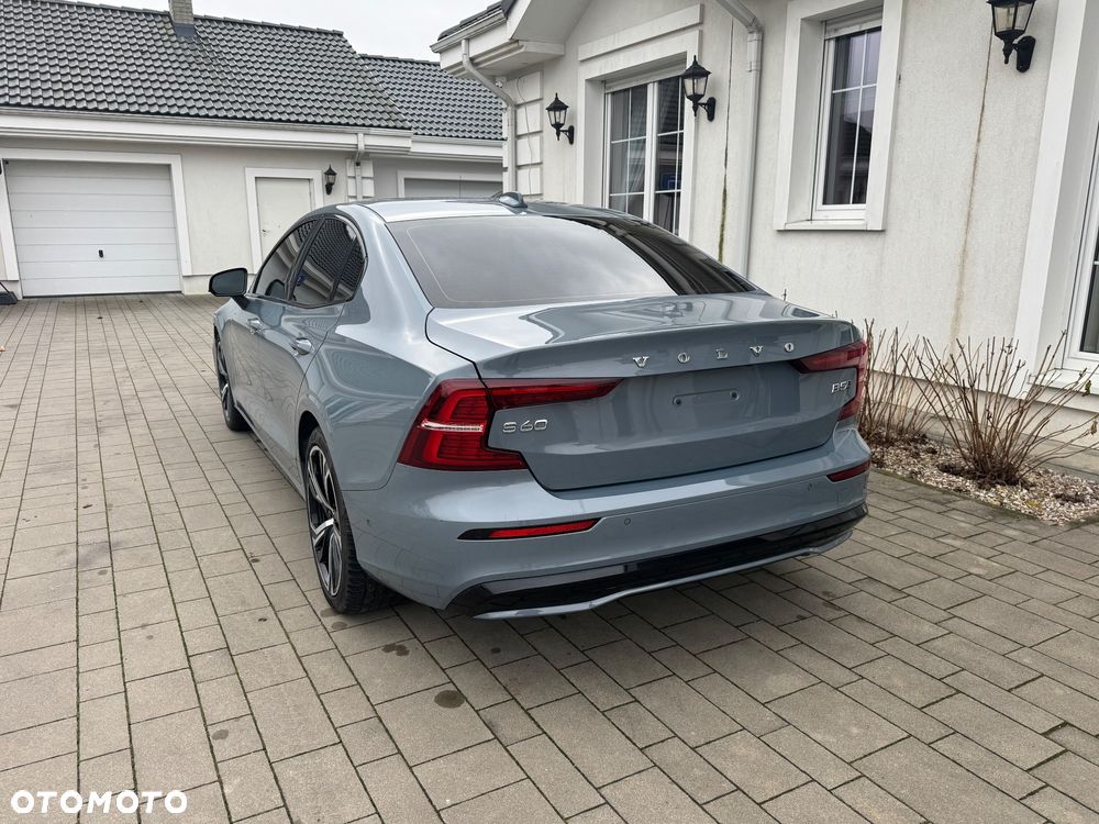 Volvo S60 B5 B AWD R-Design - 4