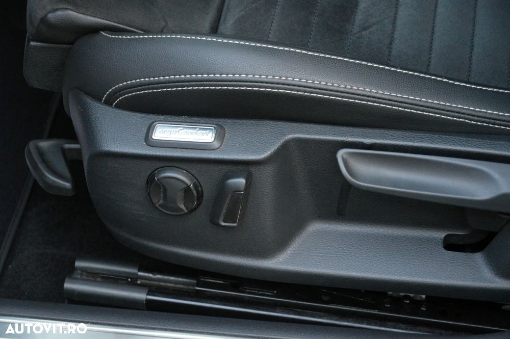Volkswagen Passat 2.0 TDI DSG Highline - 33