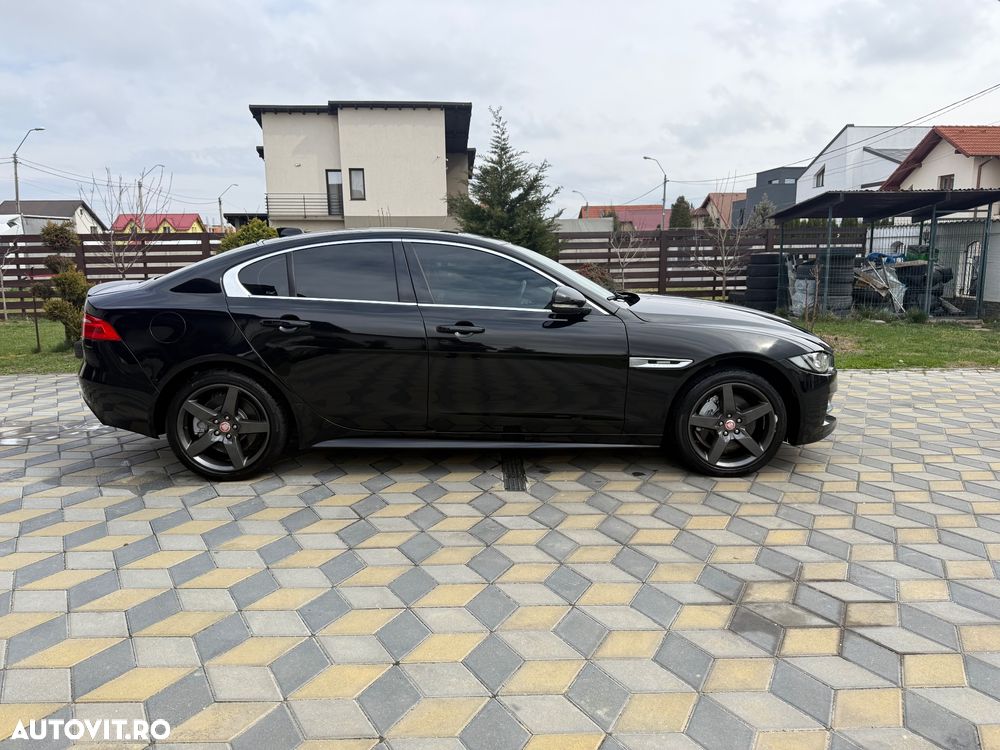 Jaguar XE D180 Aut. R-Dynamic SE - 8