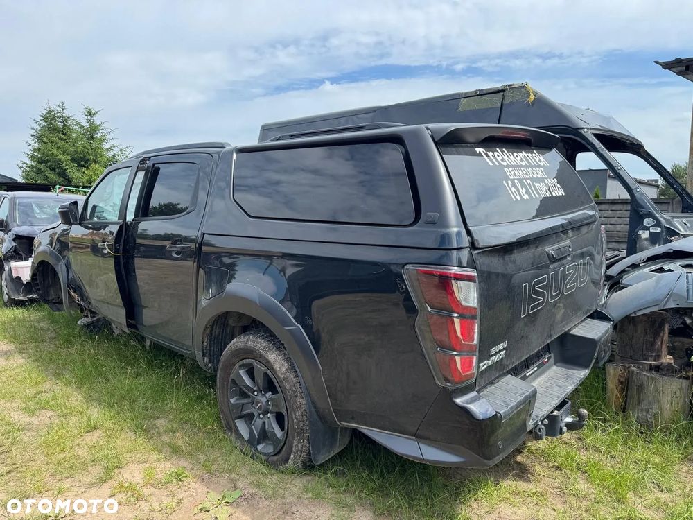 Isuzu D-Max Double Cab 4WD Autm V-Cross - 5
