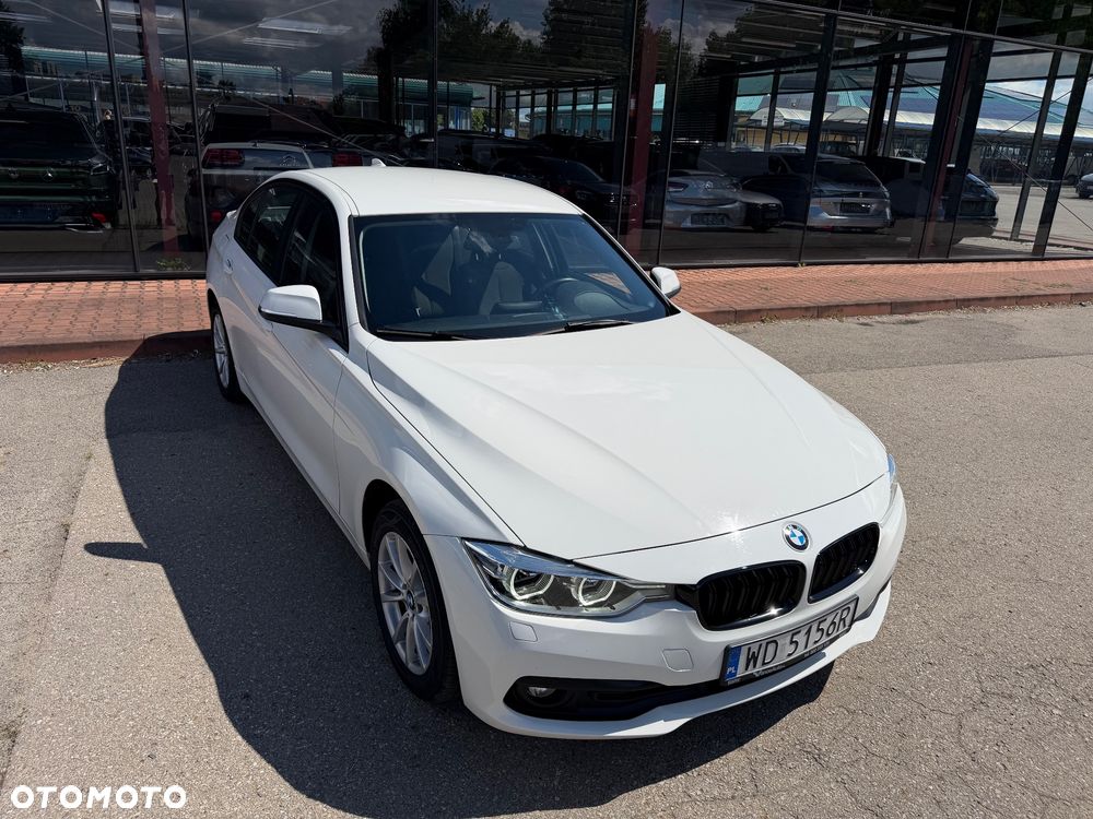 BMW Seria 3 318i Advantage - 9