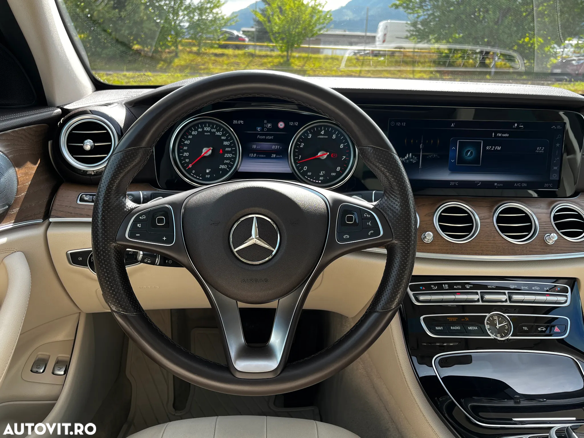 Mercedes-Benz E 300 9G-TRONIC Exclusive - 13