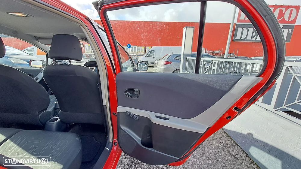 Toyota Yaris 1.0 VVT-i ACtive+AC - 11