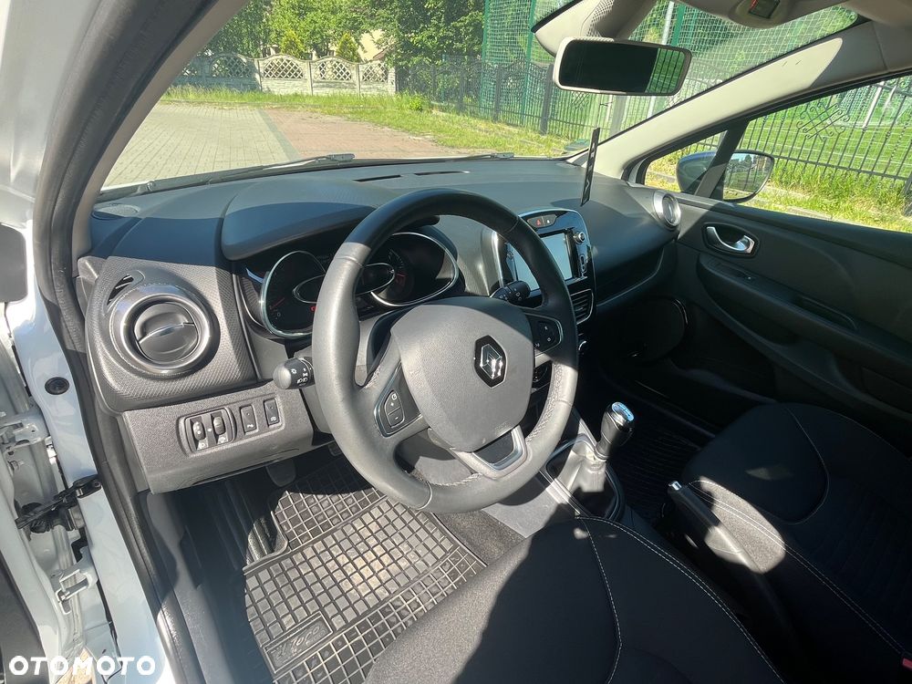 Renault Clio - 12