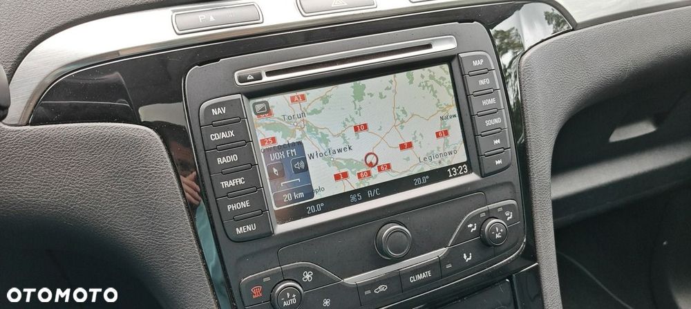 Ford S-Max - 13