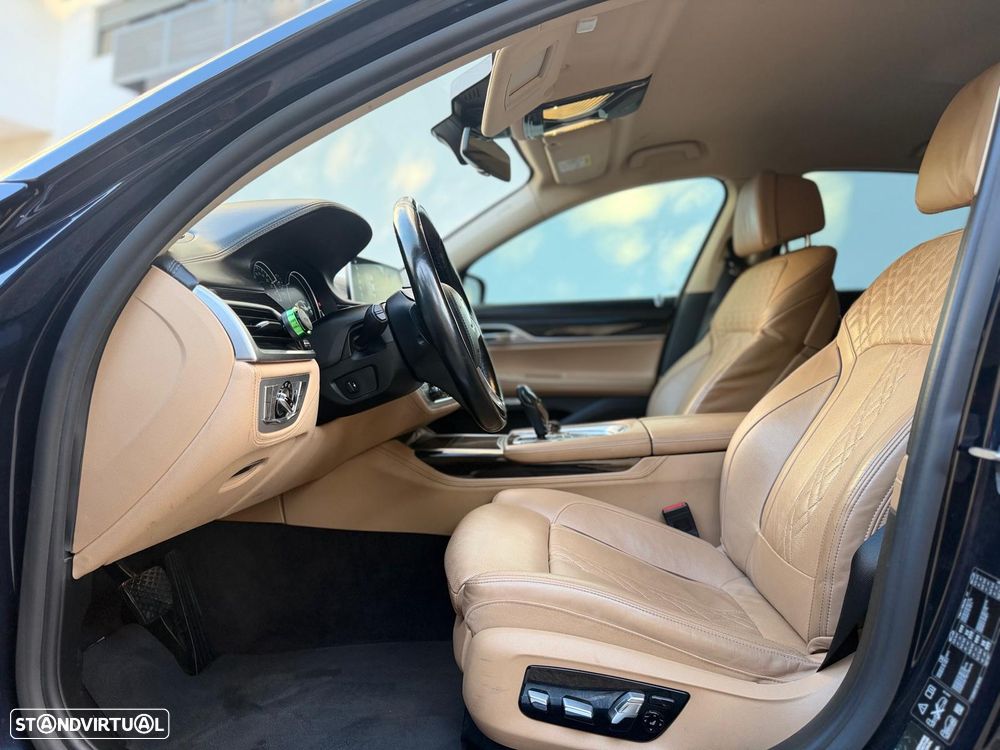 BMW 750 d xDrive Pack M - 18