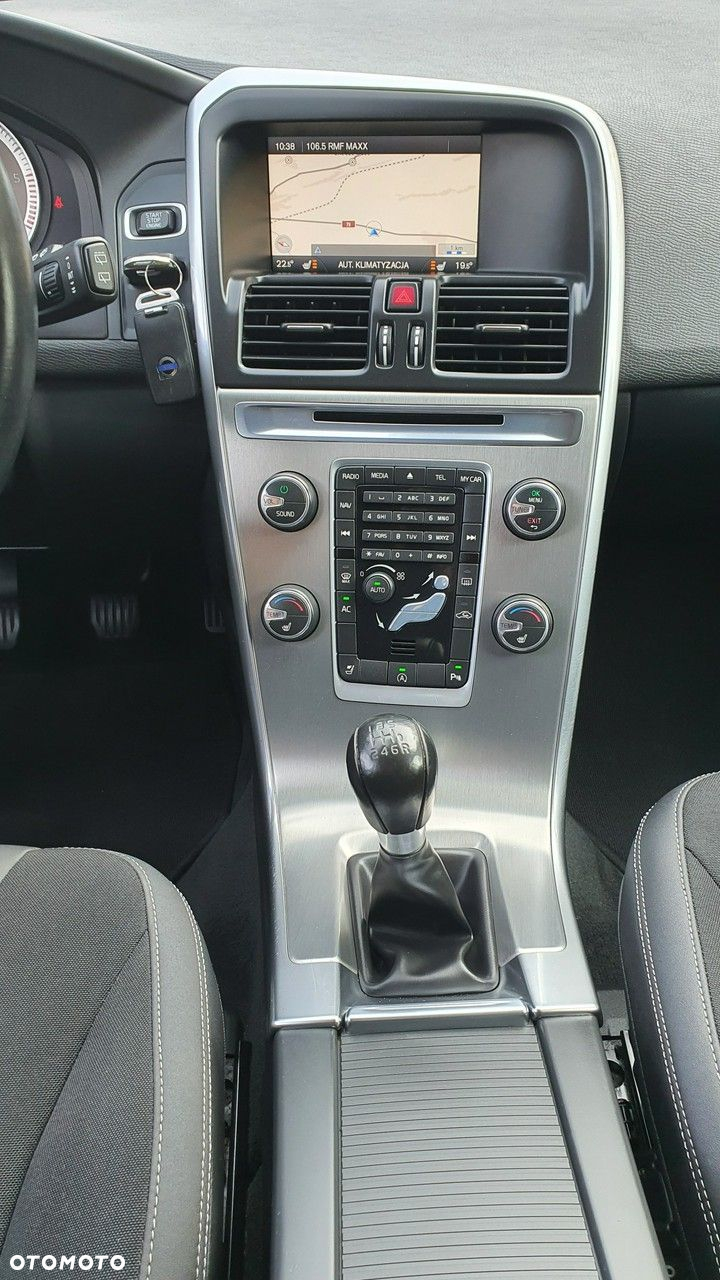 Volvo XC 60 D4 Momentum - 21