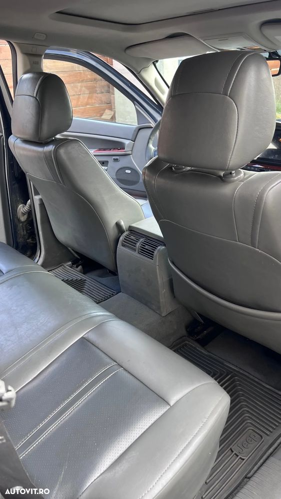 Jeep Grand Cherokee - 9