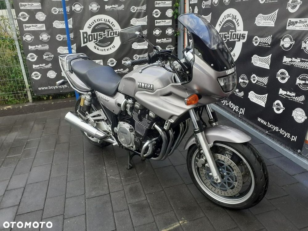 Yamaha XJR