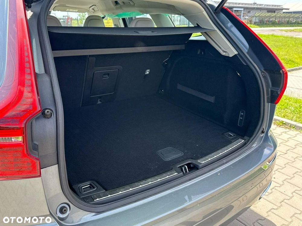 Volvo XC 60 B5 D AWD Geartronic Inscription - 22
