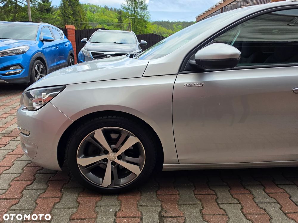 Peugeot 308 BlueHDi 150 EAT6 Stop & Start Business-Line - 4