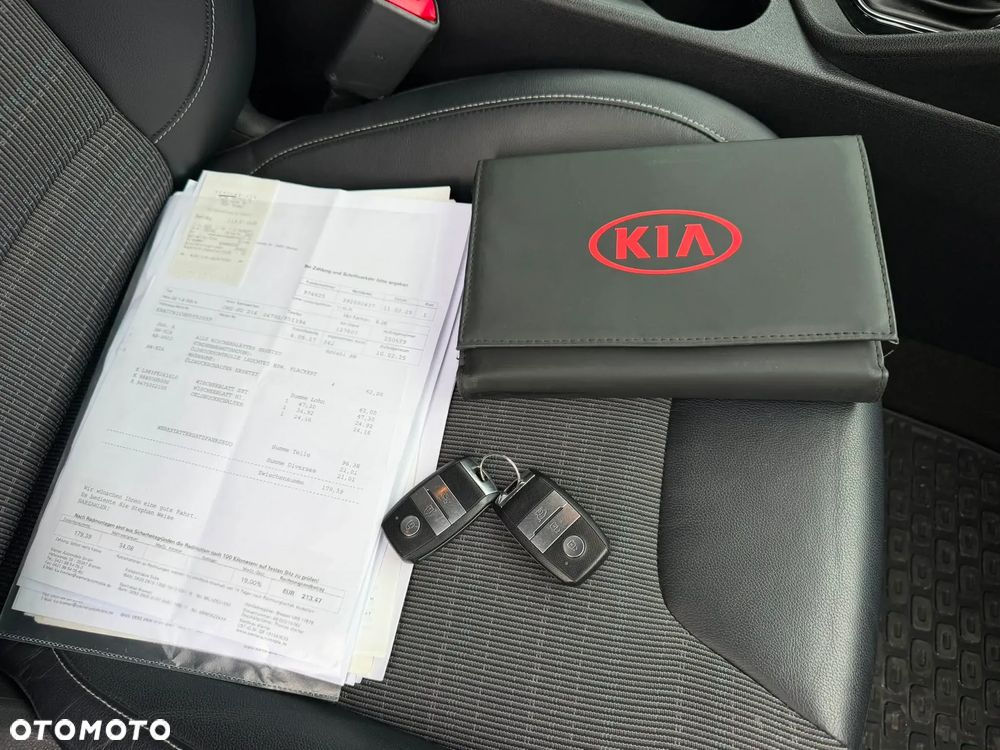 Kia Niro - 32