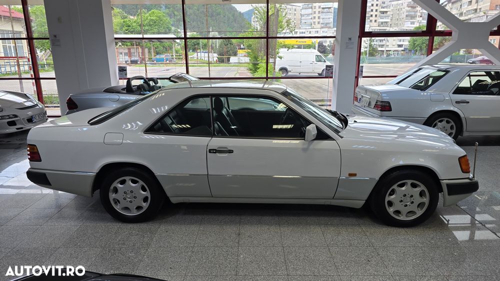 Mercedes-Benz W124 - 23