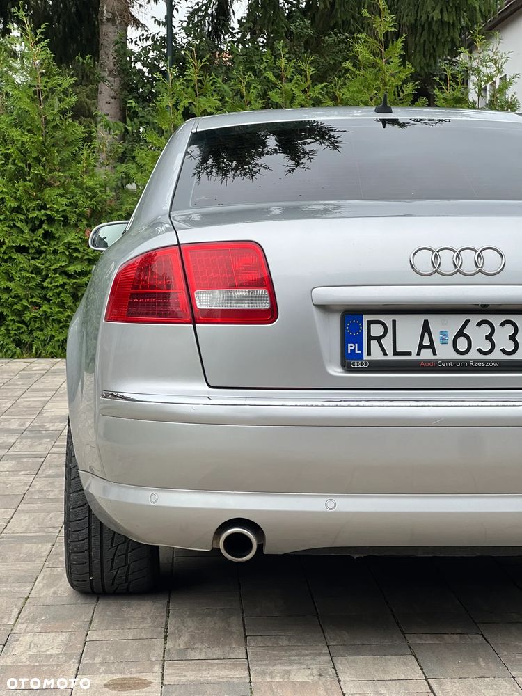 Audi A8 4.2 Quattro - 9