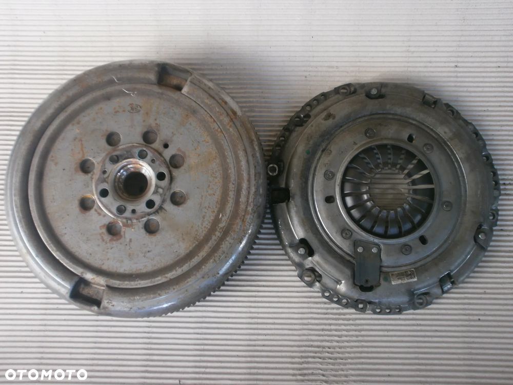 SPRZĘGŁO KOMPLET 03N105266L 04L141015P 2.0TDI DAU TWP CTAFTER 21ROK - 2