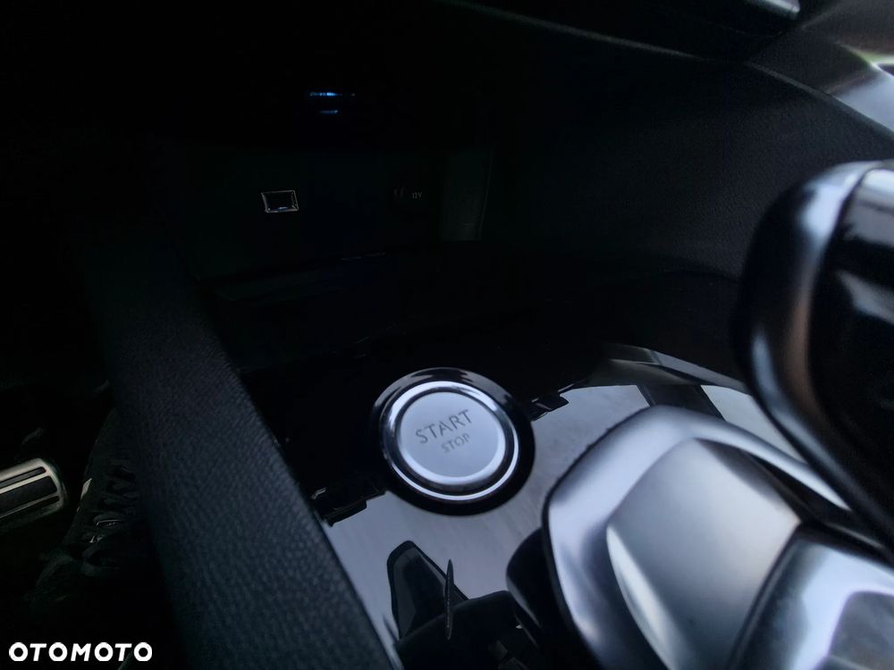 Peugeot 3008 2.0 BlueHDi GT S&S EAT8 - 26